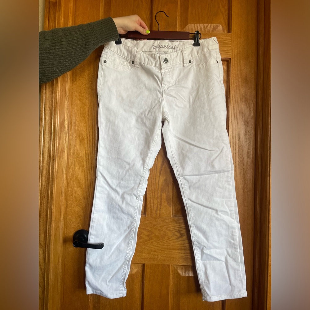 WHITE MAURICES JEANS